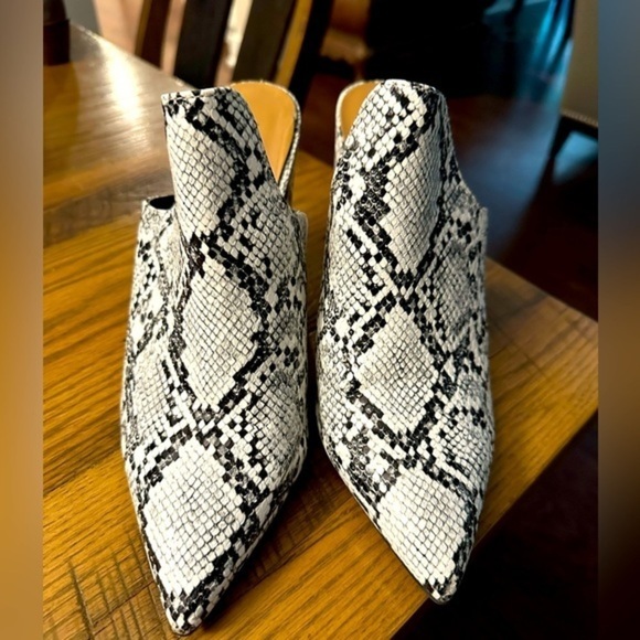 Wild Pair Snake Skin Booties - Great Condition - Size 9M - Picture 2 of 8
